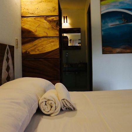 Хостел Experiencia Surf Camp Brisas de Zicatela Екстер'єр фото