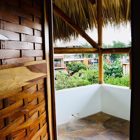 Хостел Experiencia Surf Camp Brisas de Zicatela Екстер'єр фото