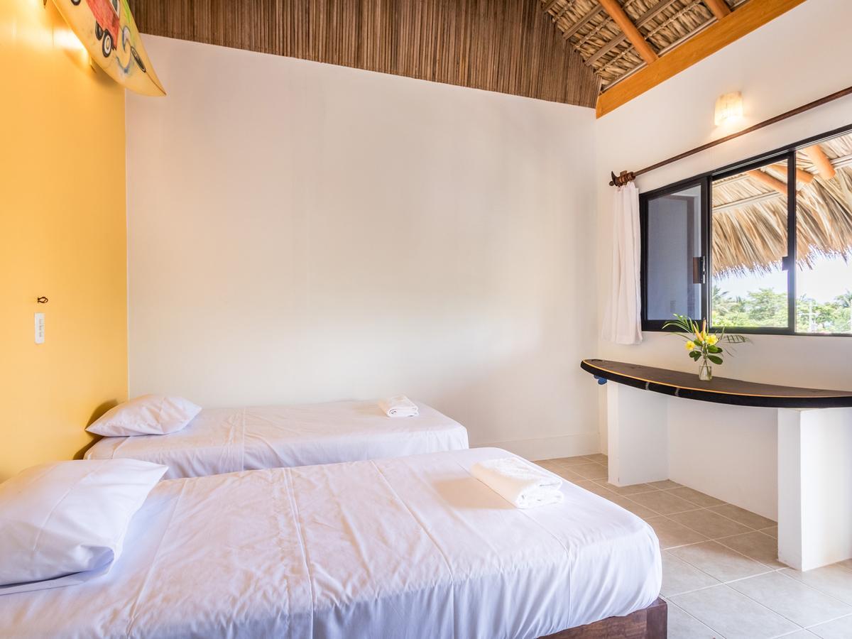 Хостел Experiencia Surf Camp Brisas de Zicatela Екстер'єр фото