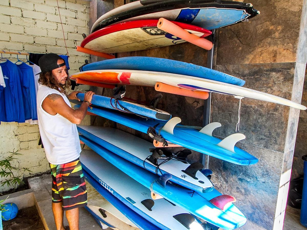 Хостел Experiencia Surf Camp Brisas de Zicatela Екстер'єр фото