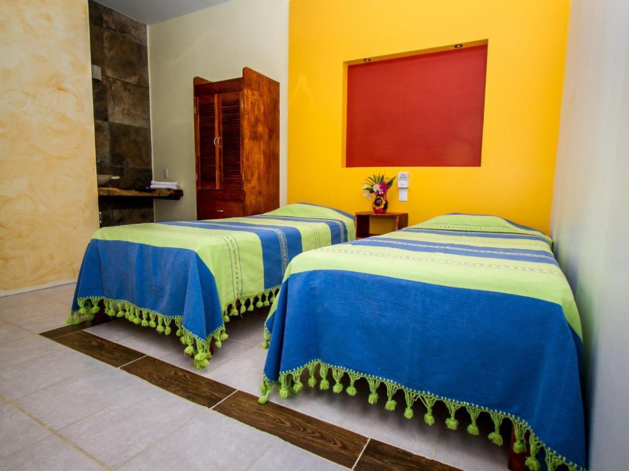 Хостел Experiencia Surf Camp Brisas de Zicatela Екстер'єр фото