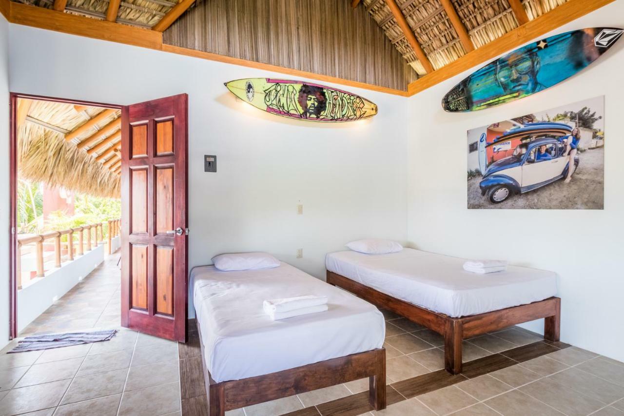 Хостел Experiencia Surf Camp Brisas de Zicatela Екстер'єр фото